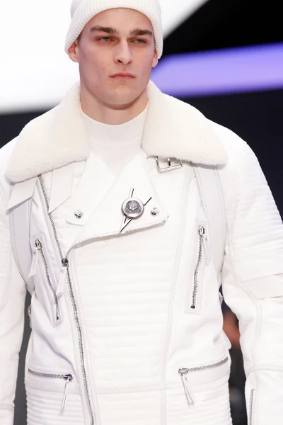 Look 38